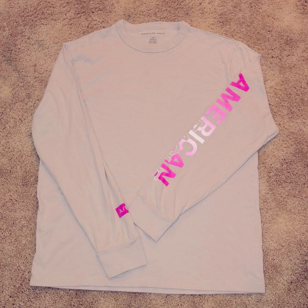 Men’s American Eagle long sleeve T